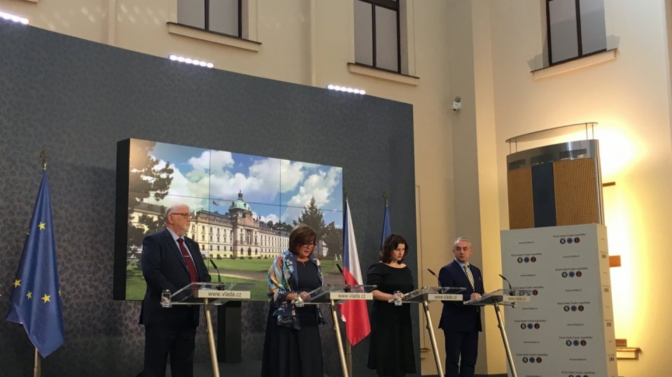 Na zvyšování platů se vláda dohodla již v září